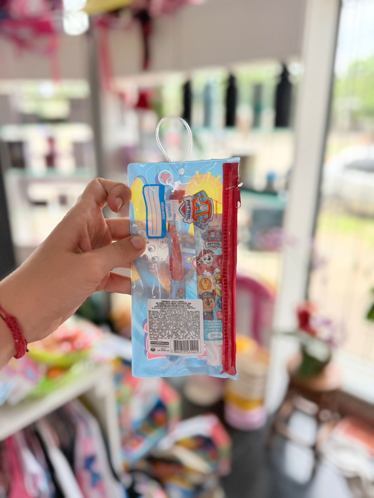 Set pasta de dientes y cepillo